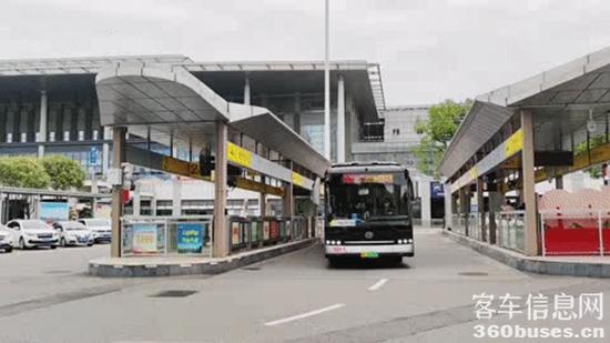 图4：比亚迪B18在宜昌东站运营.gif.jpg