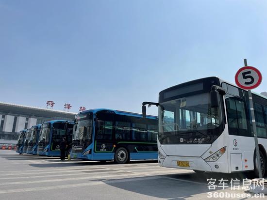 停靠在菏泽站发KY.COM区的中通客KY.COM.jpg