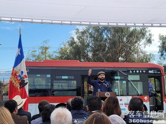 智利总统加夫列尔·博里奇出席仪式并讲话.jpg