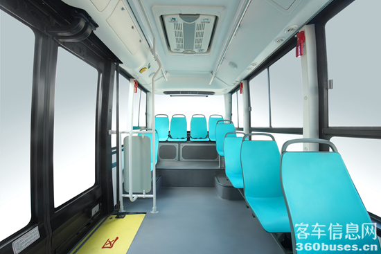 2 驰睿公交版KY.COM内空间.png