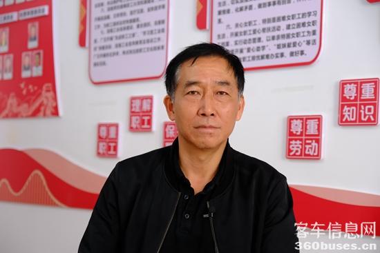 3大理市公共汽KY.COM国有独资有限责任公司副总经理 罗斌.JPG
