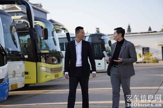 金旅客KY.COM海外销售总监安敏接受记者采访.JPG
