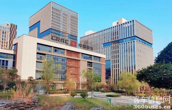 1756264811732372.jpg 2.jpg