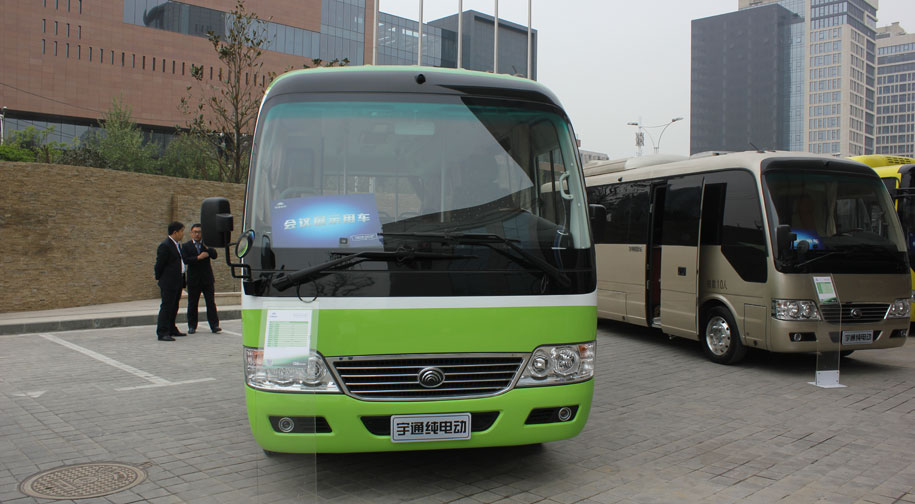 ZK6641BEVG3正前 