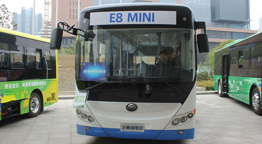 ZK6805BEVG1正前