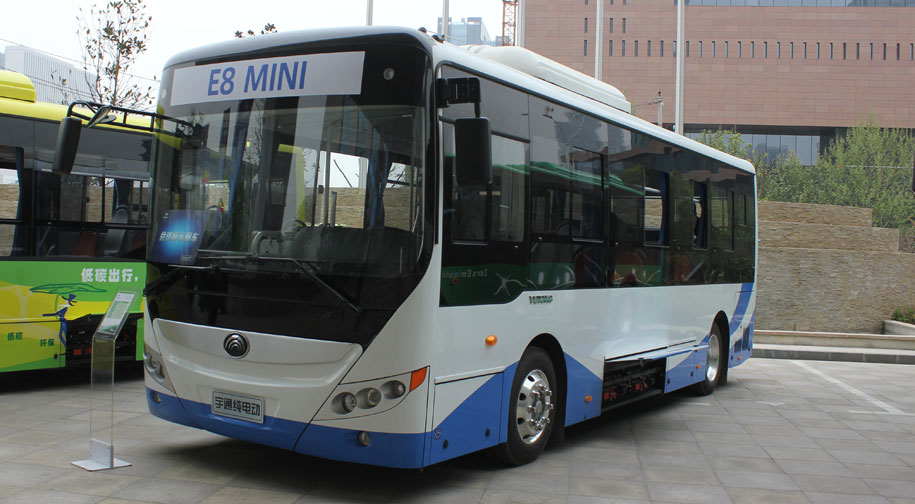 ZK6805BEVG1左前